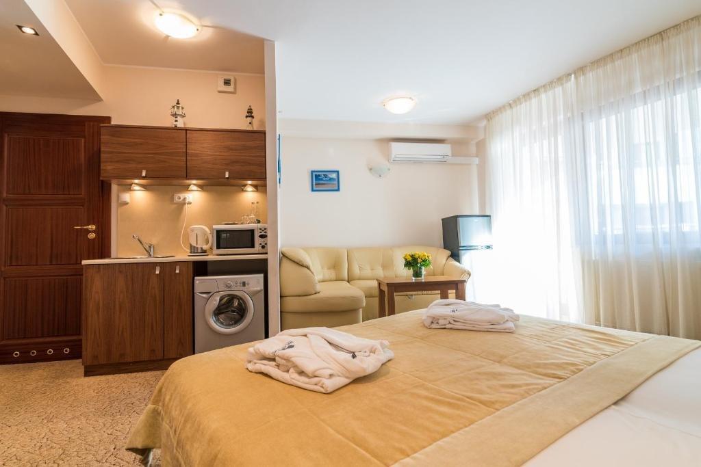Hotel Dom Zdrojowy Resort & Spa - Destigo Hotels Jastarnia Buitenkant foto