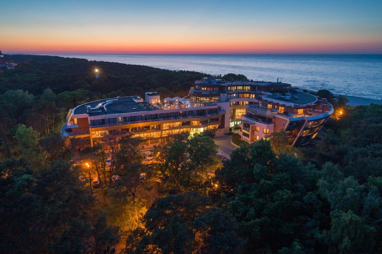 Hotel Dom Zdrojowy Resort & Spa - Destigo Hotels Jastarnia Buitenkant foto